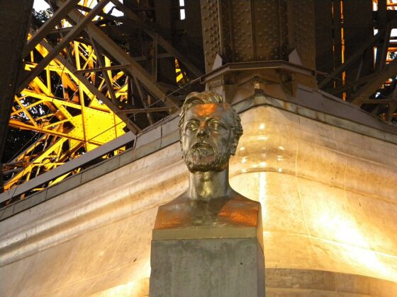 La-Tour-Eiffel-busto-di-Gustave-Eiffel