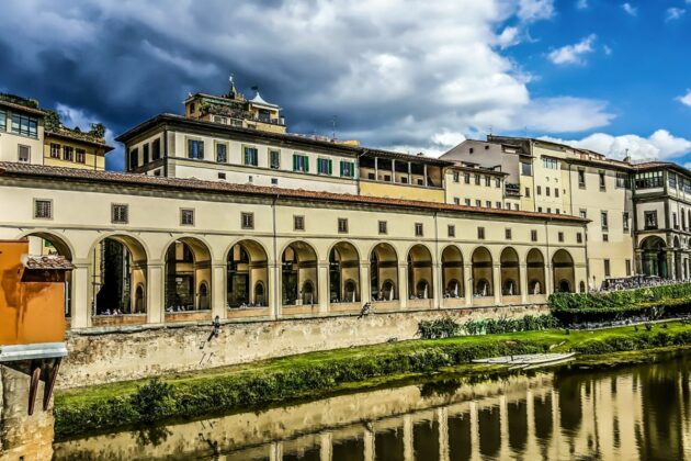 Lungarno degli Archibusieri vasari corridoio