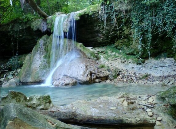 la leggenda delle cascate del Bucamante