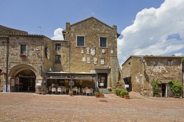 Palazzo-Pretorio-sovana.