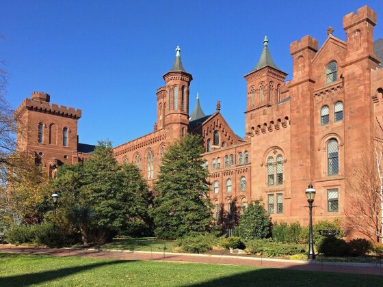 Smithsonian-Institution-Building