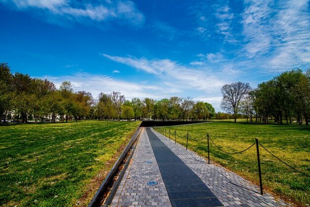 Vietnam-Veterans-Memorial